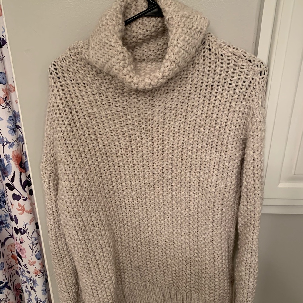 abercrombie oatmeal turtleneck